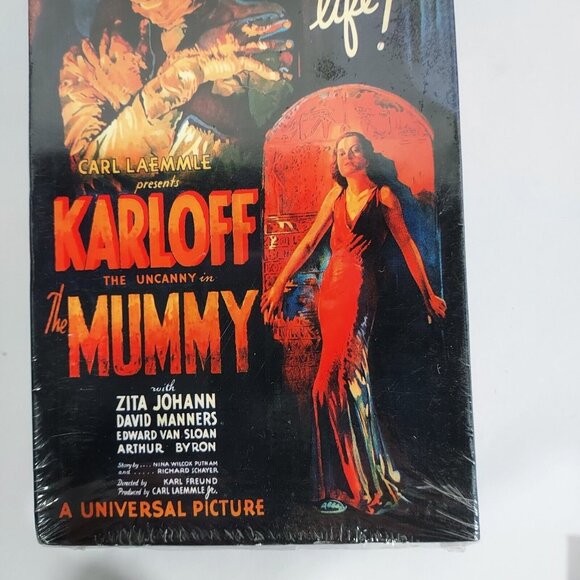 VHS The Mummy 1932 Version Universal Glow In The Dark 8" Figure Both Sealed - Picture 5 of 15